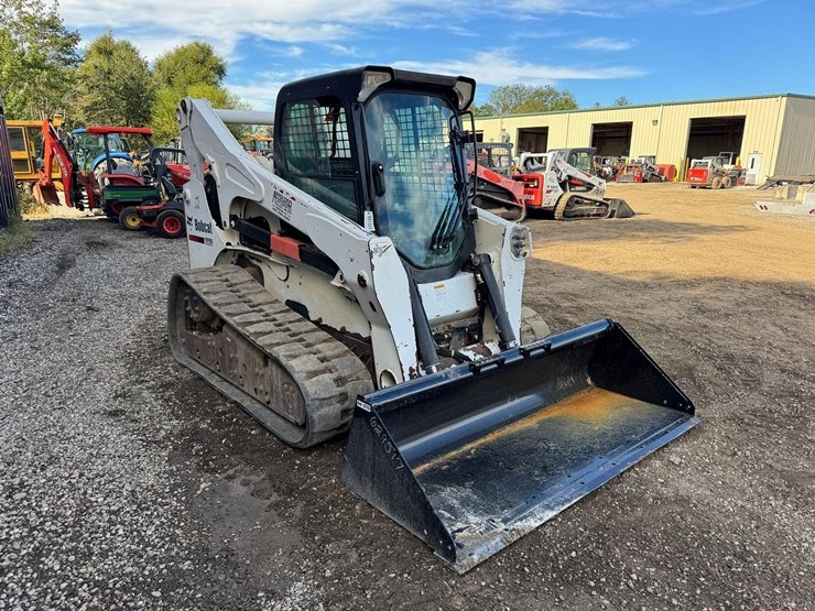 bobcat-t870-image-8