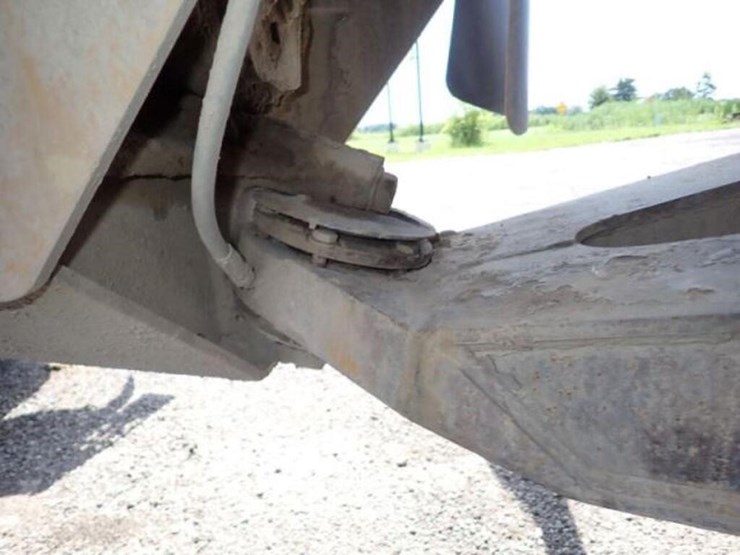 2009-caterpillar-725-image-41