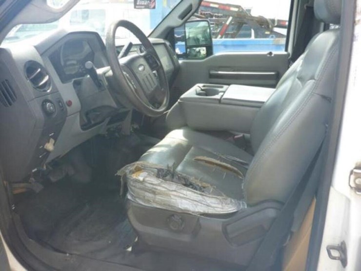 2011-ford-f550-xl-image-8