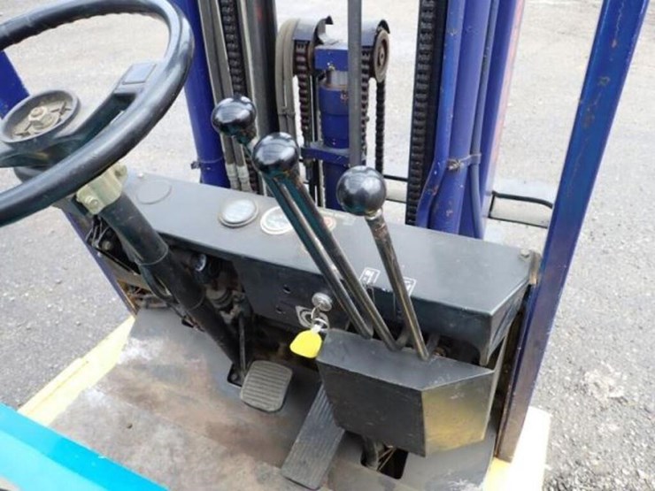 komatsu-fb15m-2-image-12