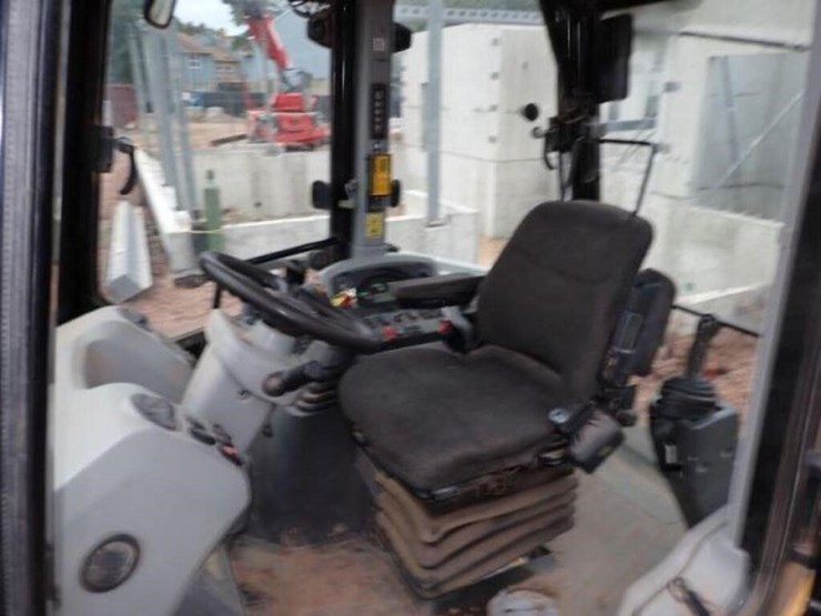 2016-caterpillar-430f2-it-image-15