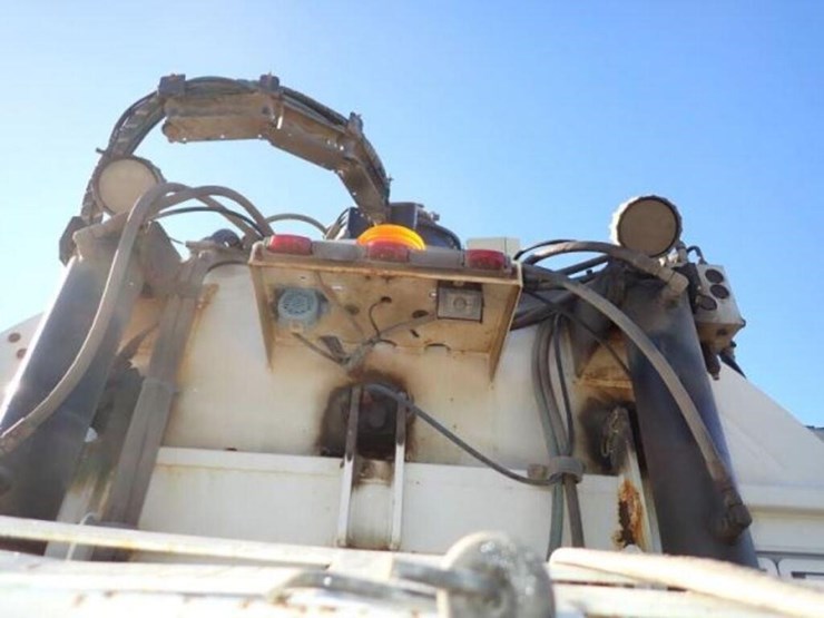 2018-western-star-4700sb-image-37