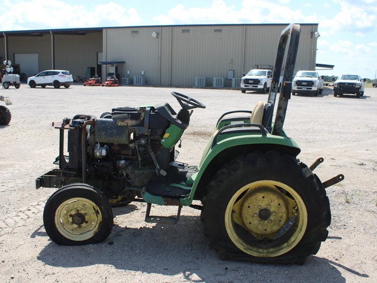 john-deere-4200-image-2
