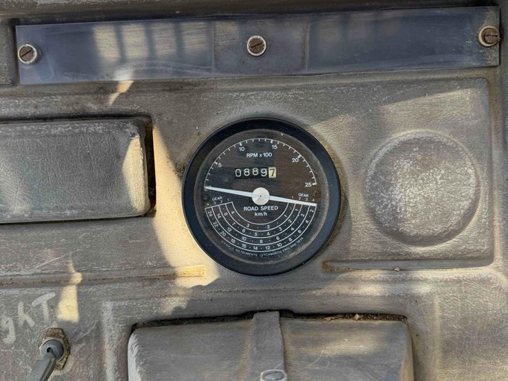 jcb-520m-image-25