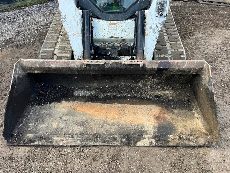 2017-bobcat-t870-image-10