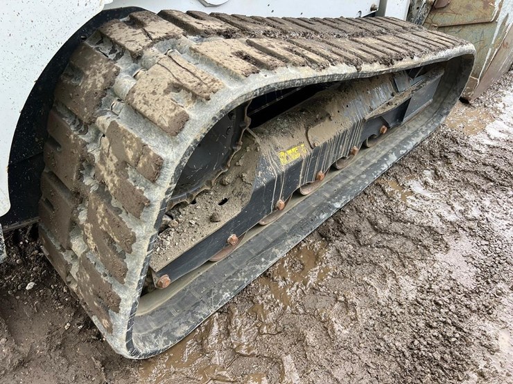 2023-bobcat-t770-image-15