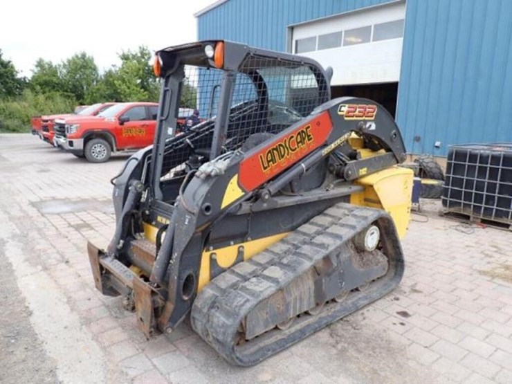 2015-new-holland-c232-image-1
