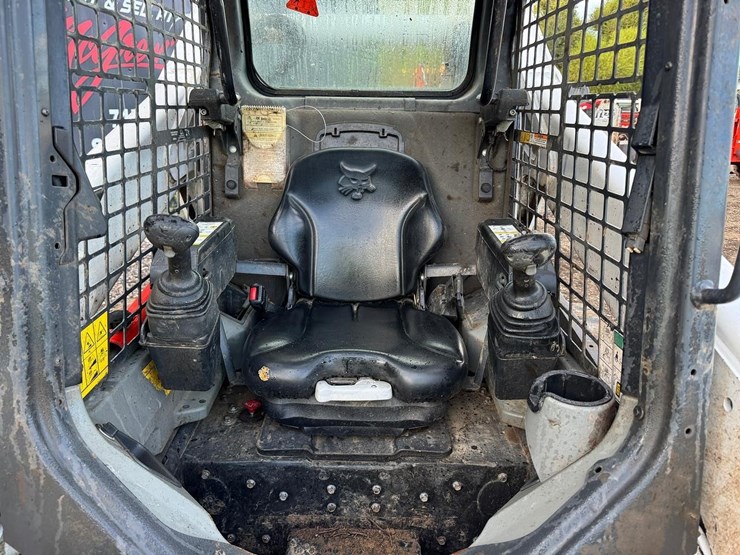 2024-bobcat-s650-image-16