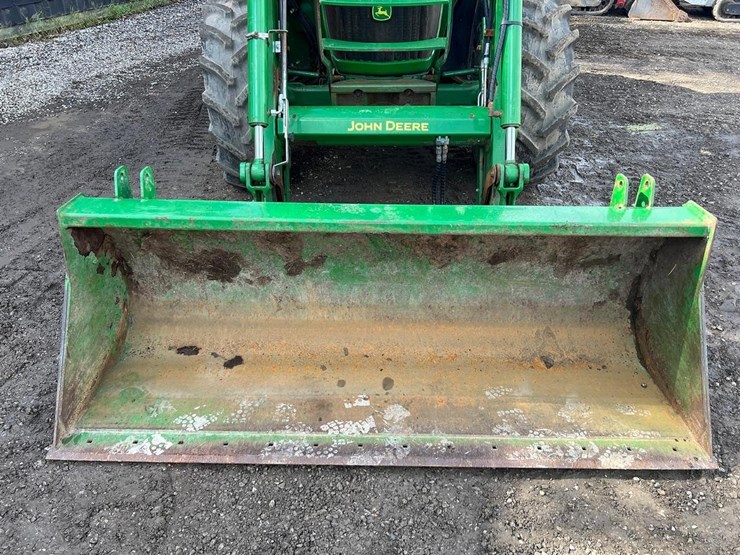 2022-john-deere-5125r-image-13