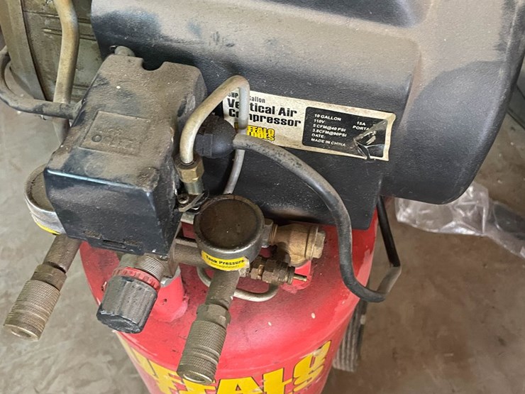 #9204-•-air-compressor-image-3