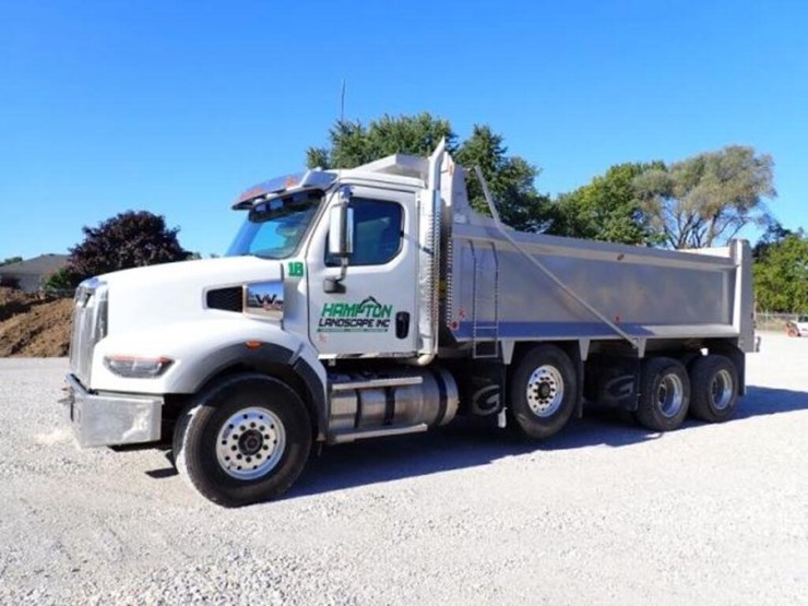 2024-western-star-49x-image-1