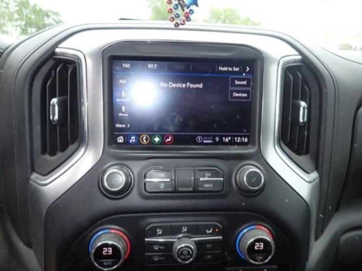 2022-chevrolet-silverado-2500hd-image-17