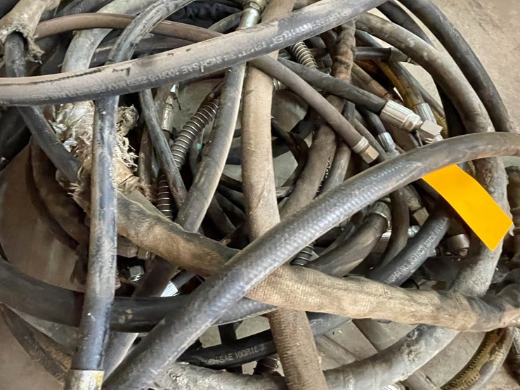 #9243-•-lot-of-hydraulic-hoses-image-19
