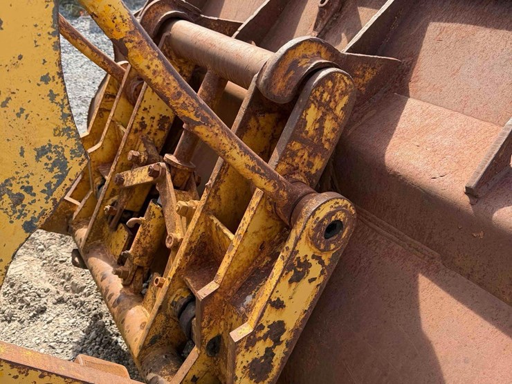 caterpillar-930-image-10