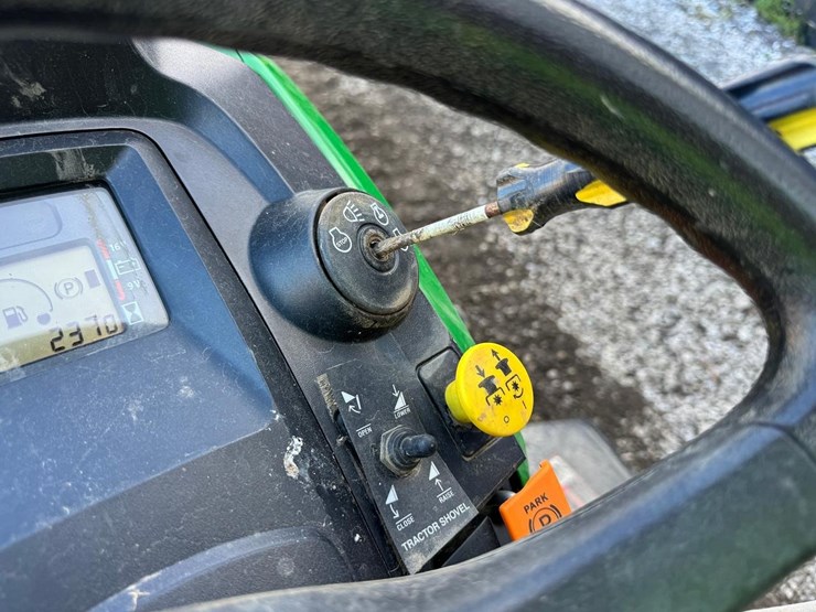 john-deere-x580-image-21