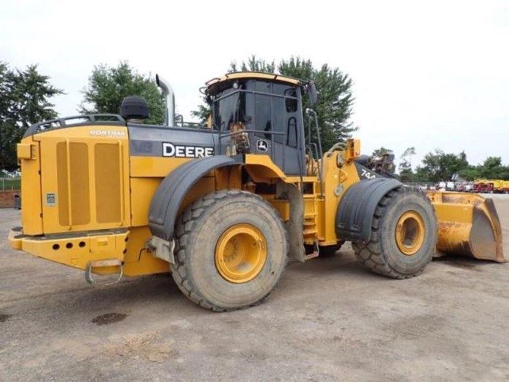 2018-deere-744k-image-5