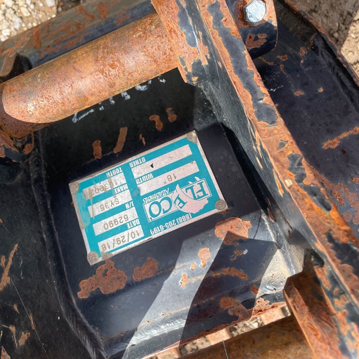 #9175 • Excavator Bucket