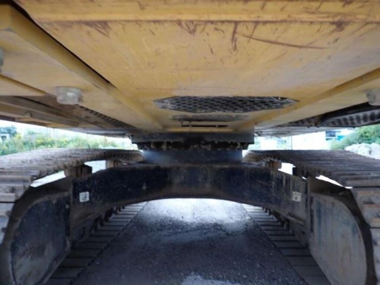 2012-deere-350g-lc-image-34