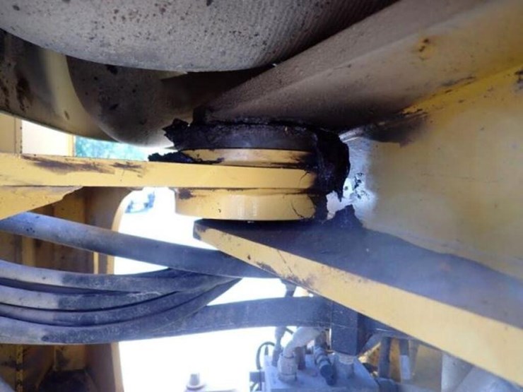 2015-deere-544k-image-39