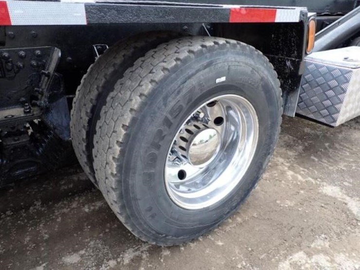 2012-kenworth-t800-image-66