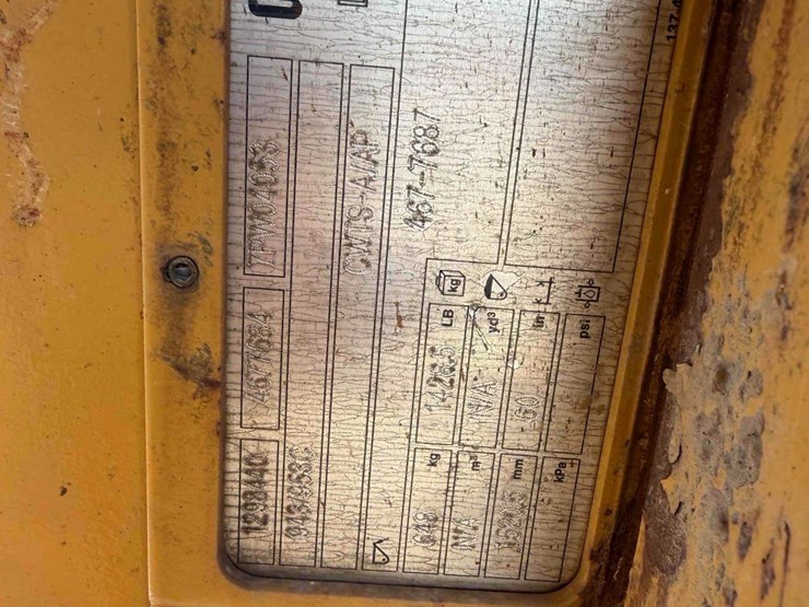 caterpillar-953k-image-12