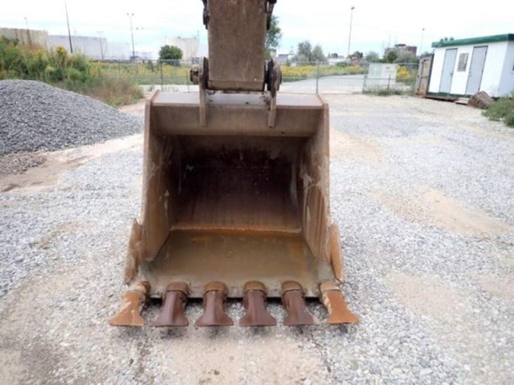 2012-deere-350g-lc-image-13