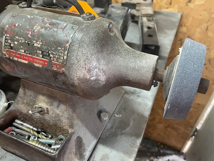 #9210-•-bench-grinder,-face-shield-and-extra-wheel-image-5