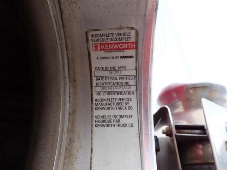 2012-kenworth-t800-image-9