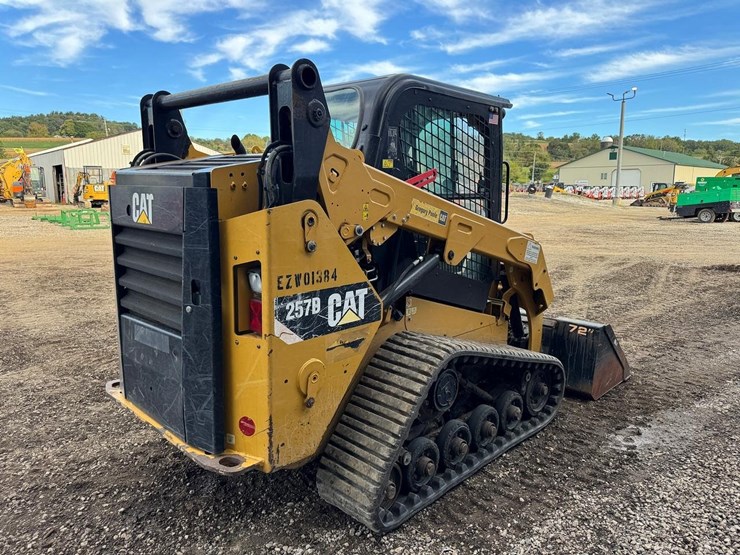 2015-caterpillar-257d-image-6