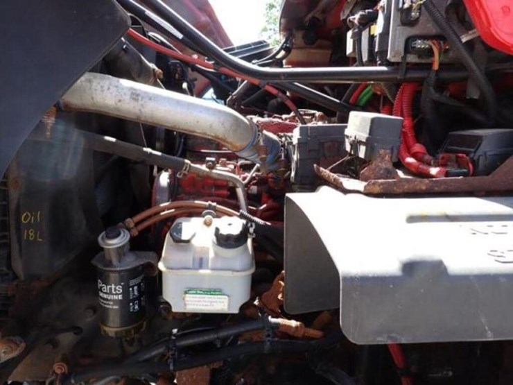 2015-freightliner-108sd-image-27