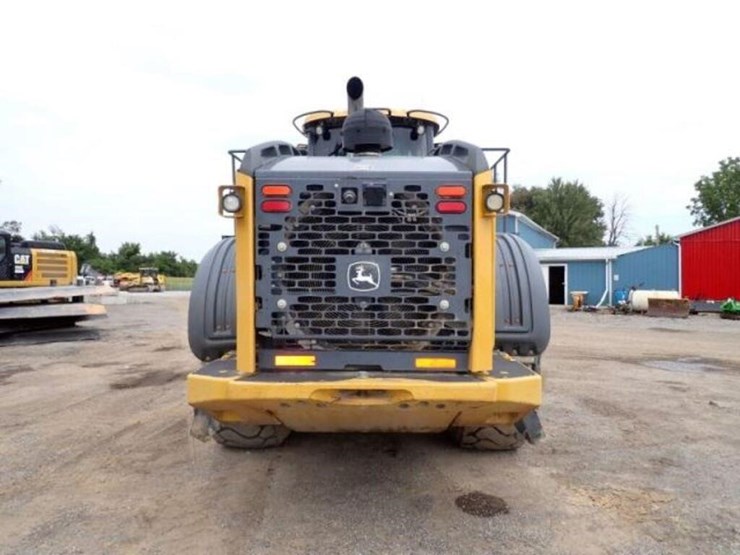 2018-deere-744k-image-6