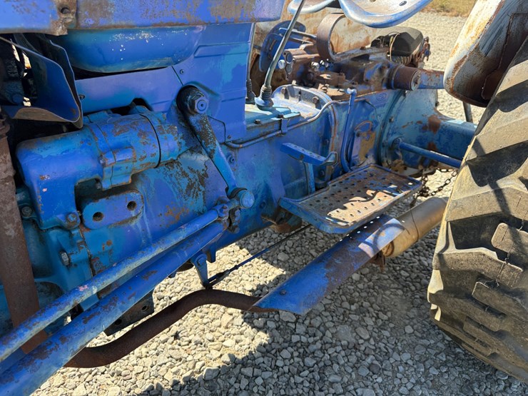 ford-tractor-image-34