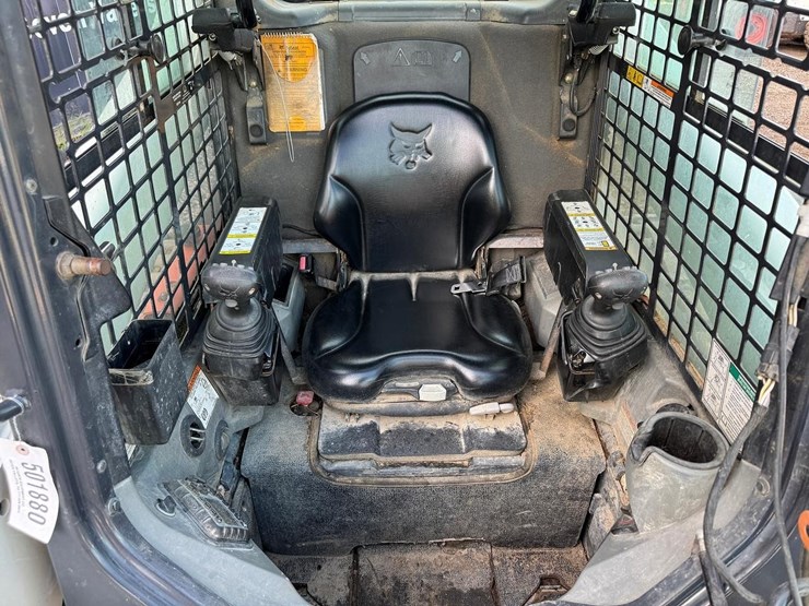 bobcat-t870-image-22