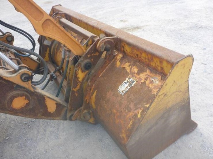 2012-case-580sn-wt-image-31