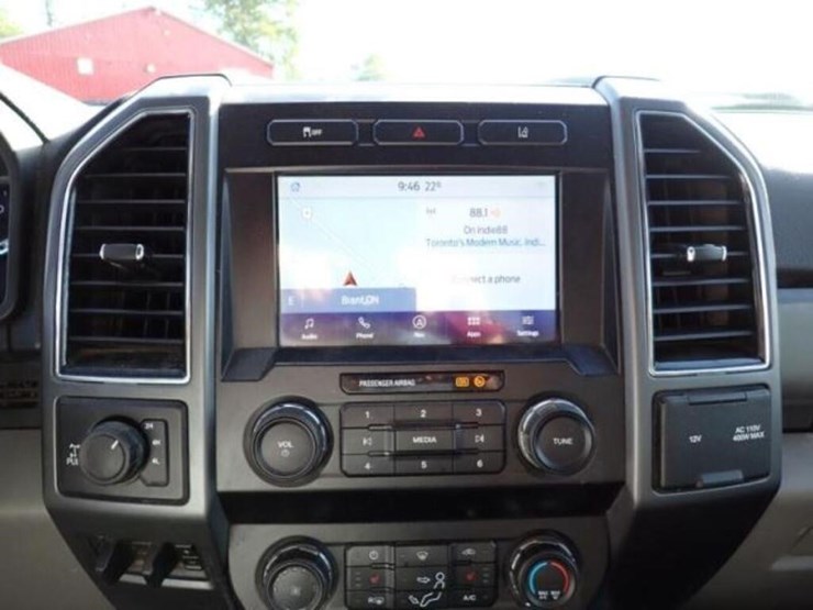 2020-ford-f250-xlt-image-18