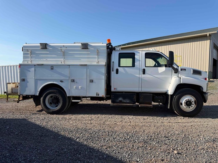 2007-gmc-c8500-utility-body-image-6