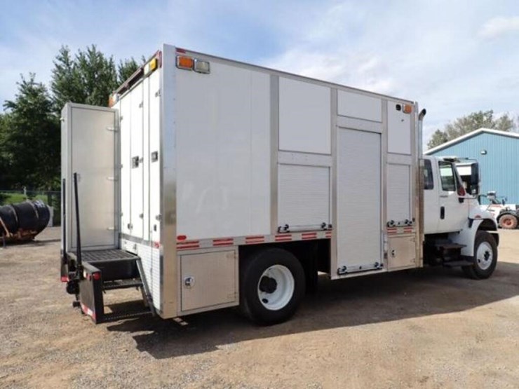 2009-international-durastar-4400-image-5