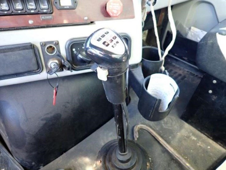 2018-western-star-4700sb-image-13