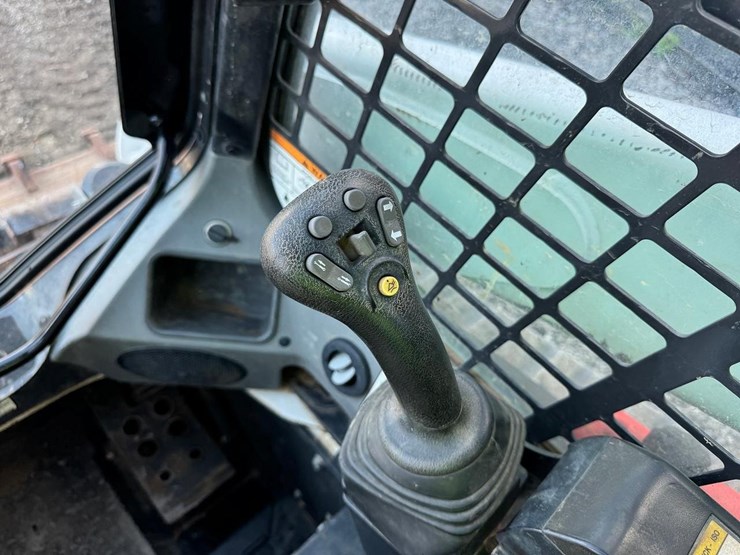 bobcat-t740-image-22