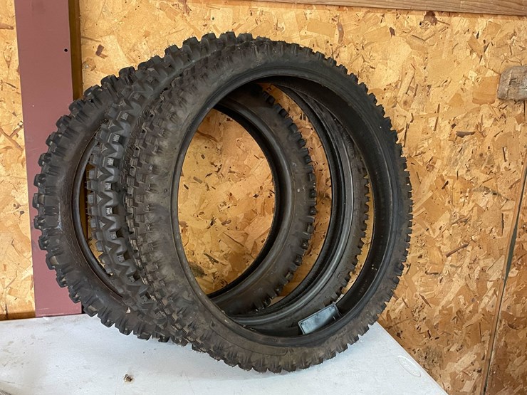 #9246-•-3-tires-for-dirt-bike-image-1