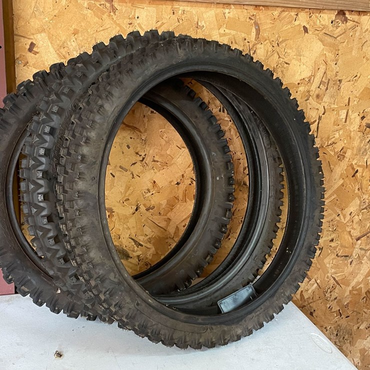 #9246 • 3 Tires for Dirt Bike