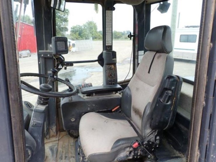 2018-deere-624k-image-20