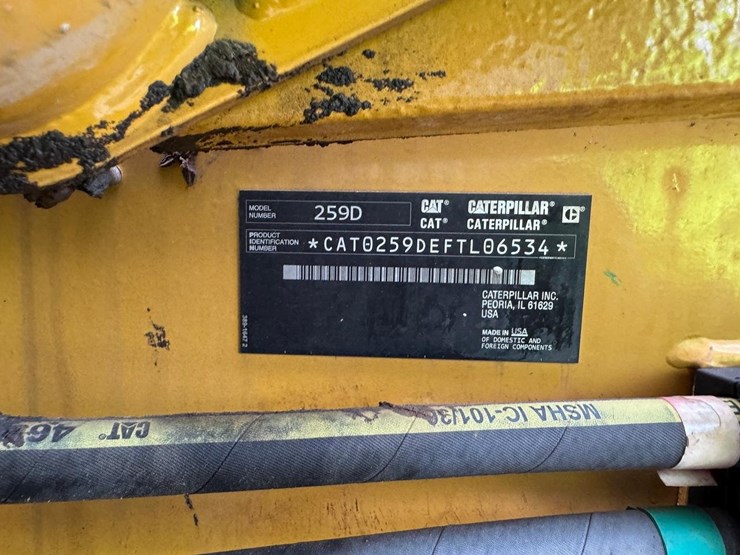 2016-caterpillar-259d-image-31