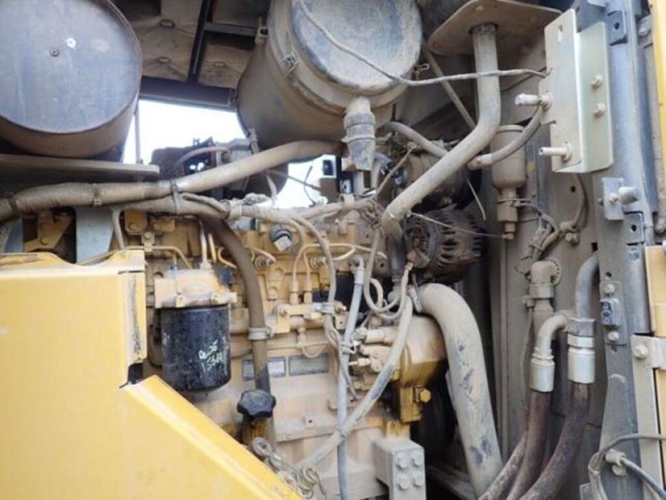 2018-deere-744k-image-65