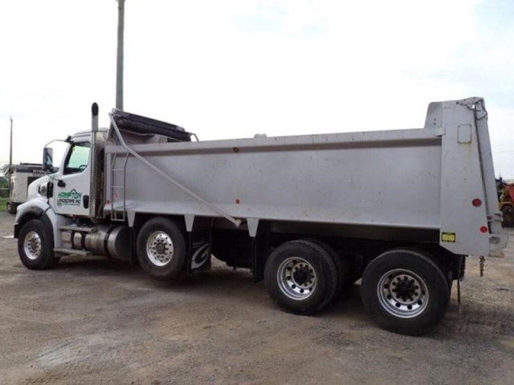 2024-western-star-49x-image-7