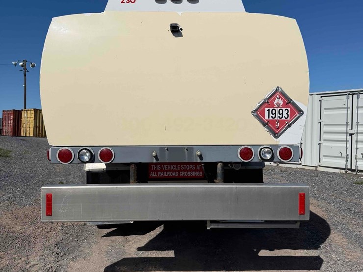 2002-international-durastar-4400-image-4
