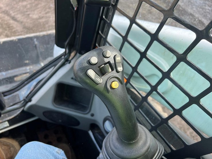bobcat-s570-image-21