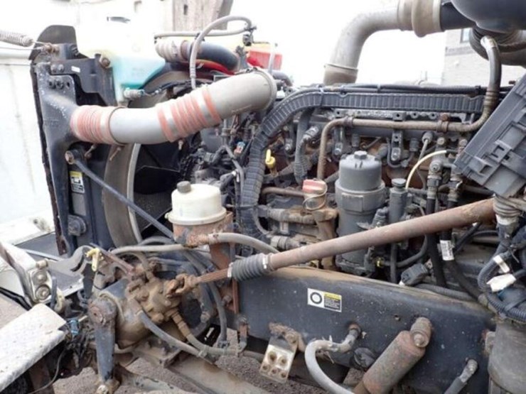 2015-peterbilt-367-image-16