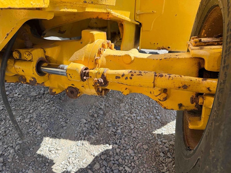 deere-310g-image-11