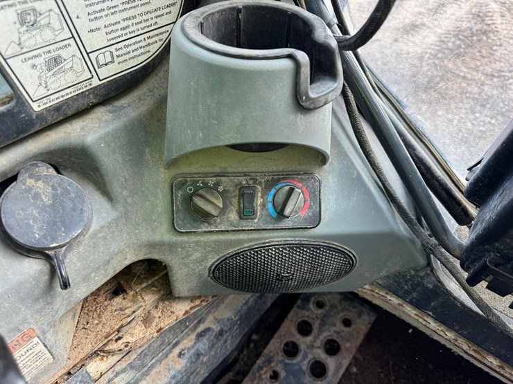 bobcat-t870-image-29